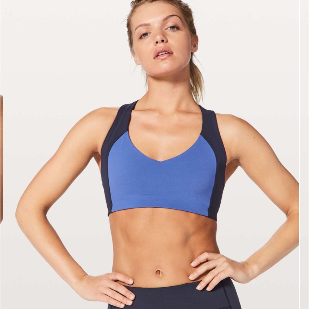 Lululemon Sweat Times Bra
Moroccan Blue / Midnight Navy